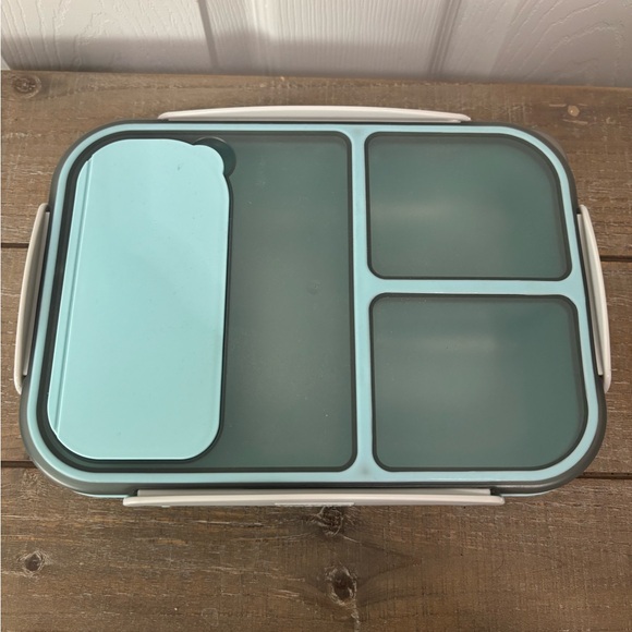 Russ Other - Russ Teal and Gray Food Storage Container
